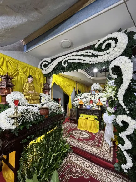 AN TÁNG LIÊN HOA