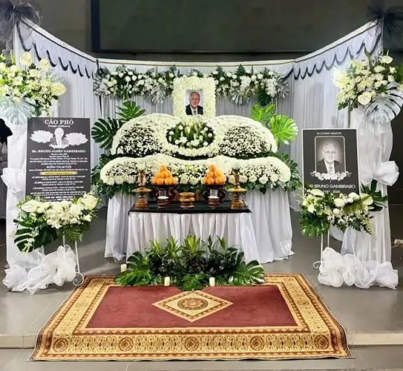 HỎA TÁNG LIÊN HOA